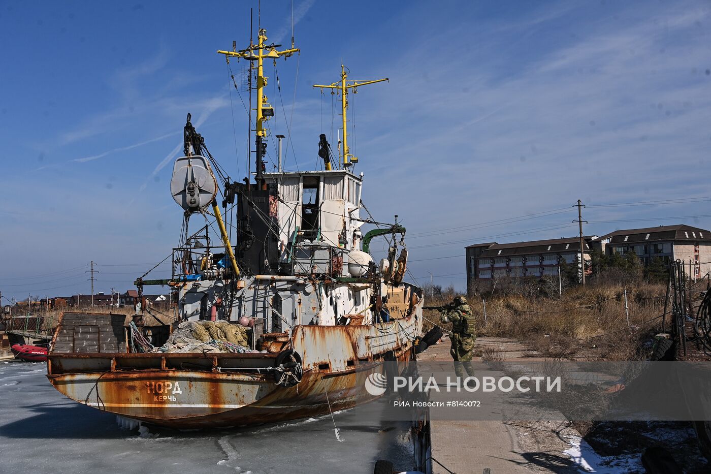 Российские военнослужащие взяли под контроль базу ВМС Украины в Бердянске