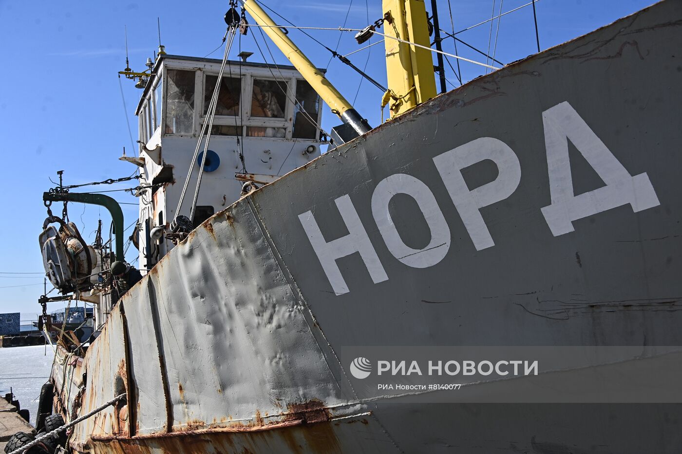 Российские военнослужащие взяли под контроль базу ВМС Украины в Бердянске