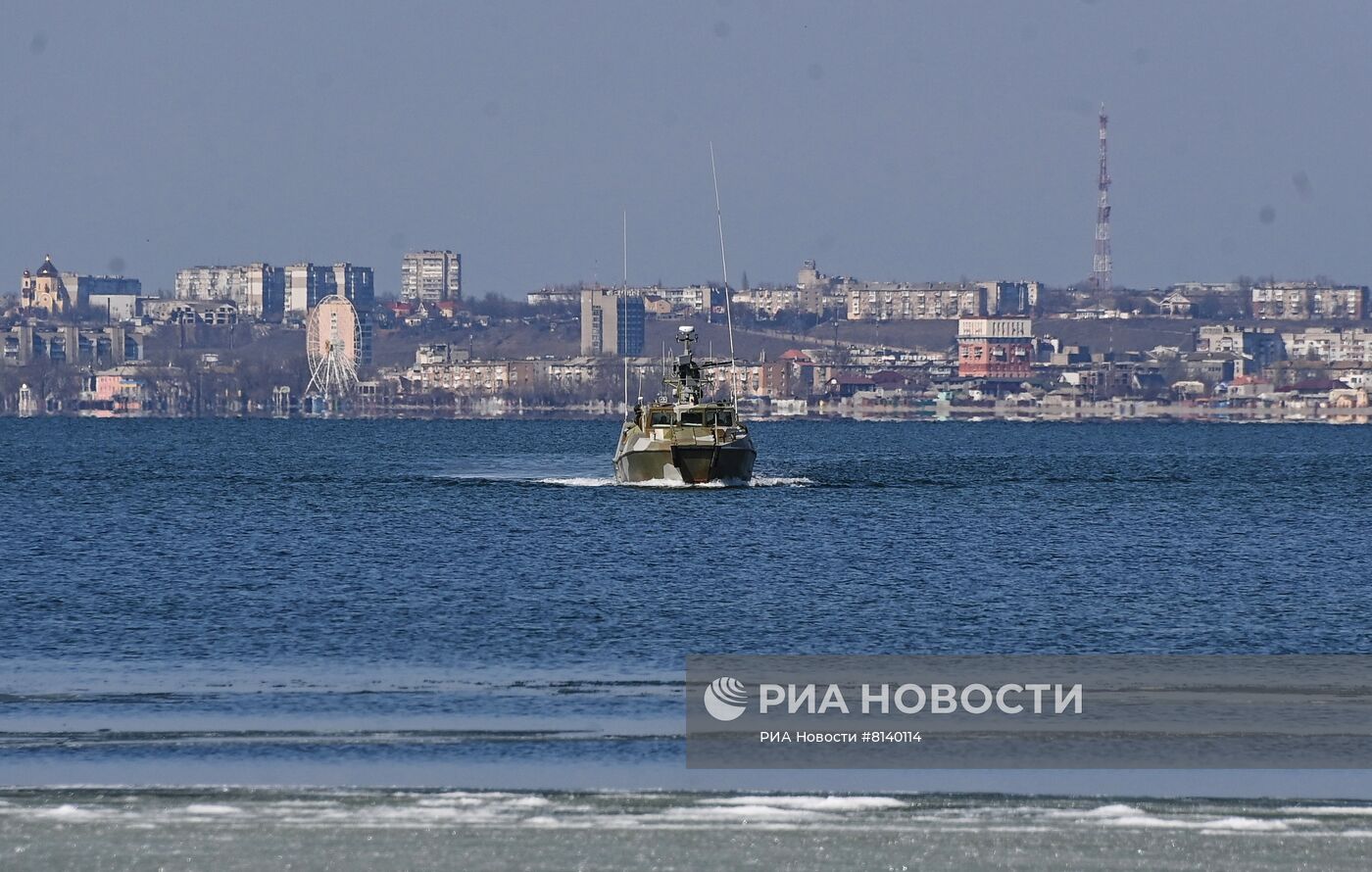 Российские военнослужащие взяли под контроль базу ВМС Украины в Бердянске