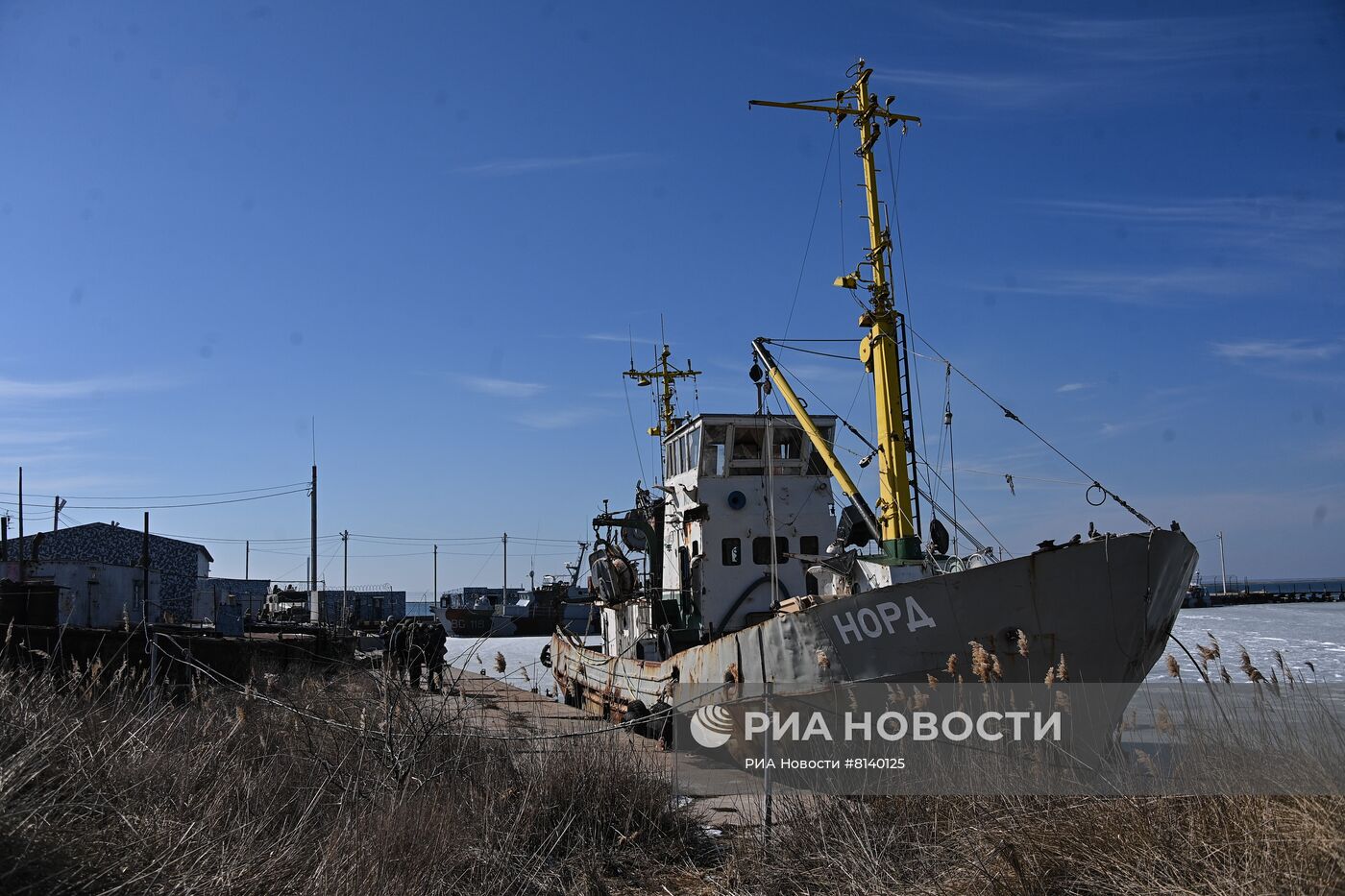 Российские военнослужащие взяли под контроль базу ВМС Украины в Бердянске