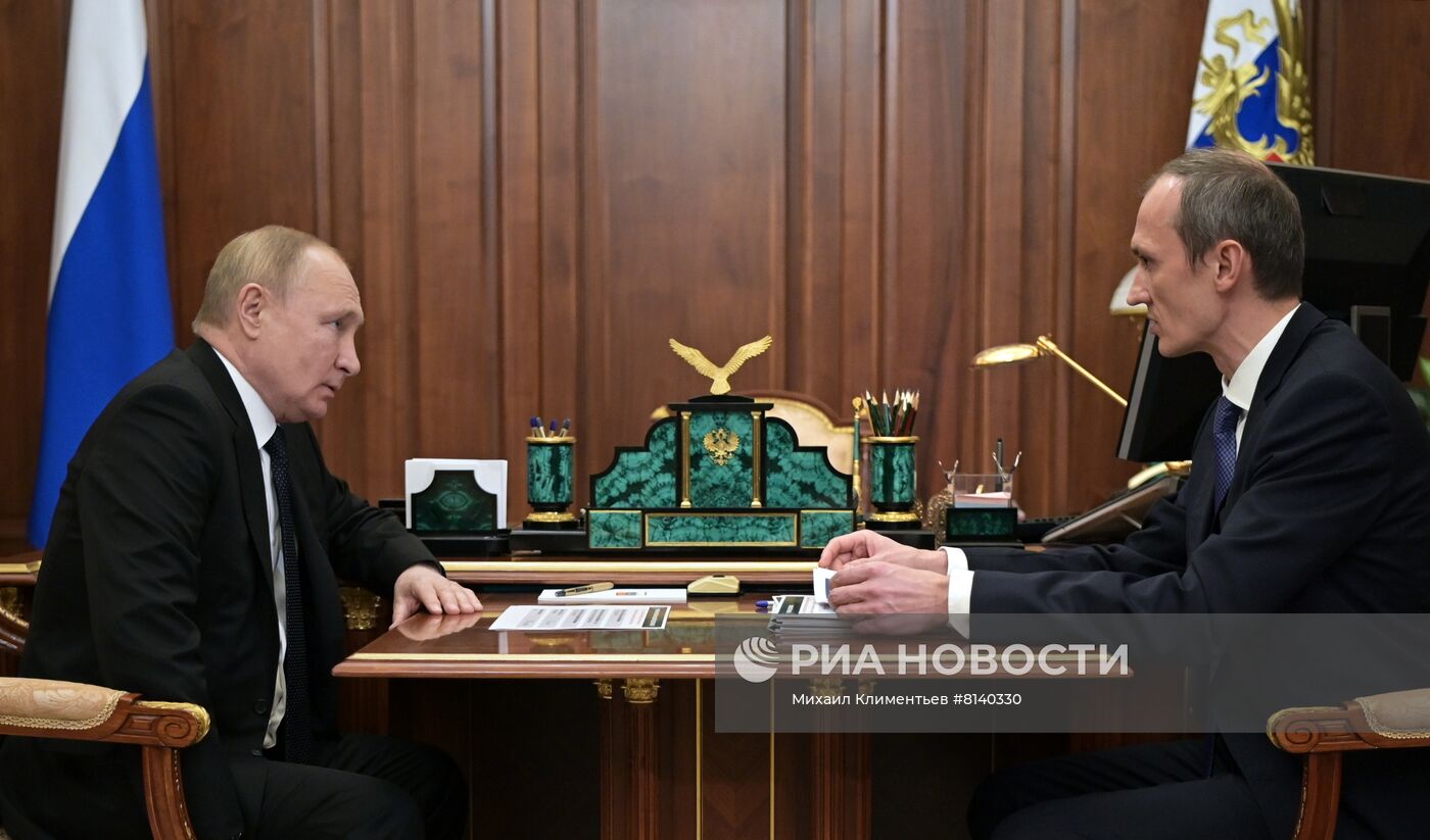 Президент РФ В. Путин встретился с вице-премьером РФ Д. Григоренко