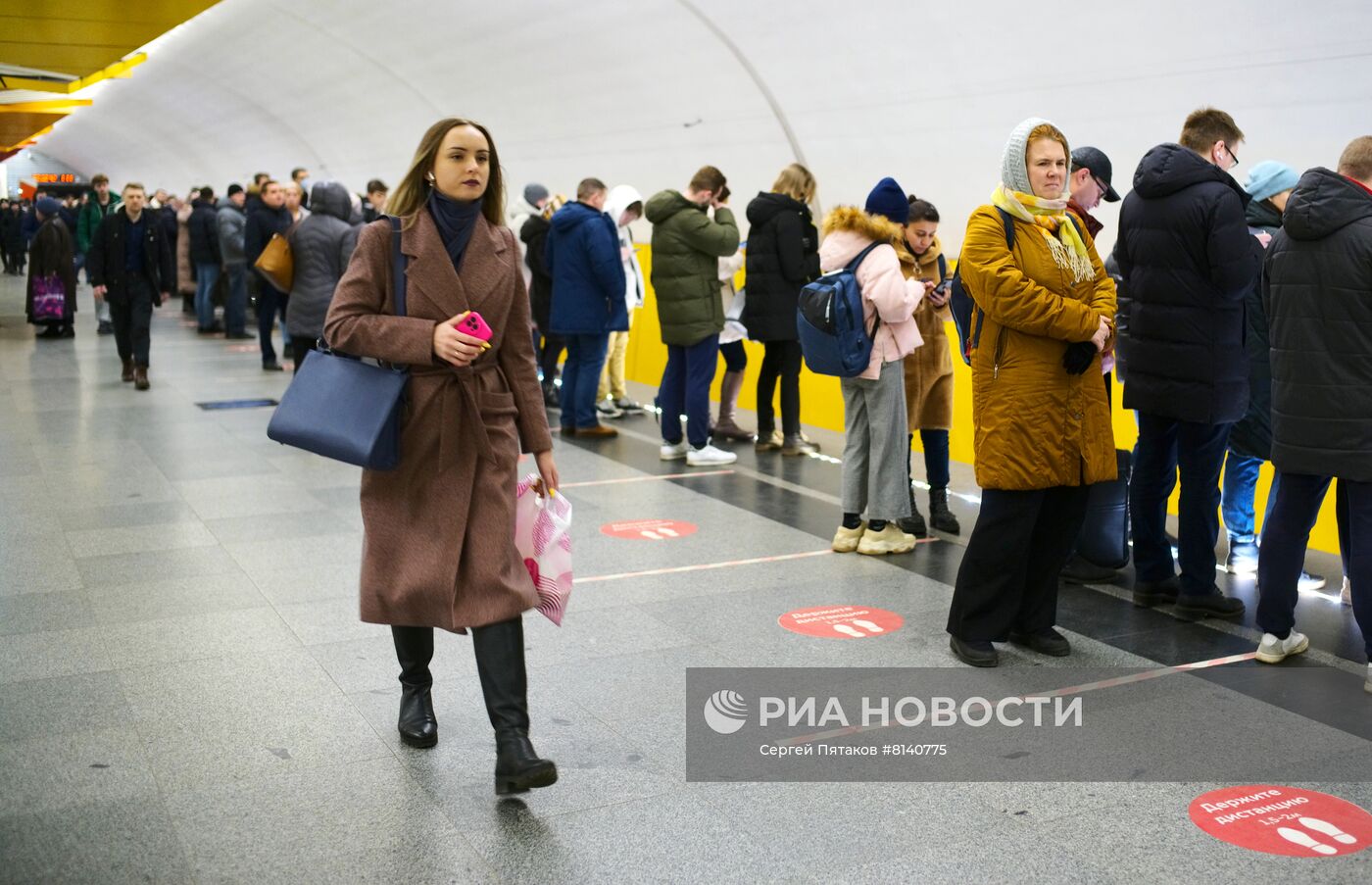 В Москве отменили масочный режим