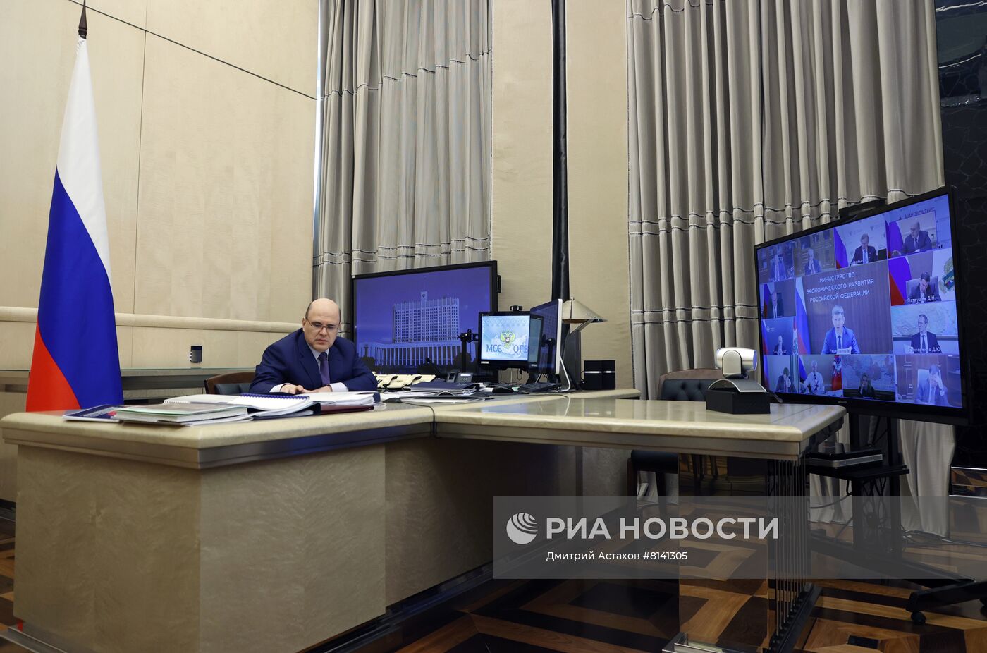 Премьер-министр РФ М. Мишустин провел заседание правительственной комиссии по повышению устойчивости российской экономики в условиях санкций