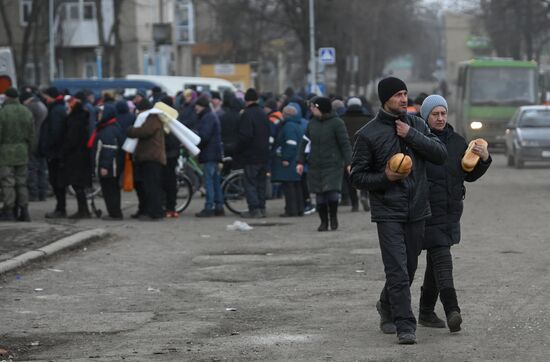 Волноваха возвращается к мирной жизни