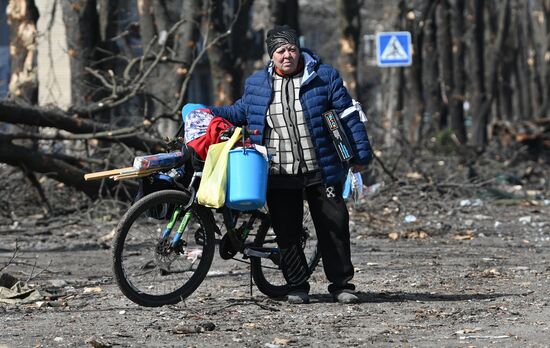 Волноваха возвращается к мирной жизни