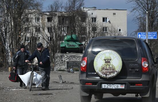 Волноваха возвращается к мирной жизни