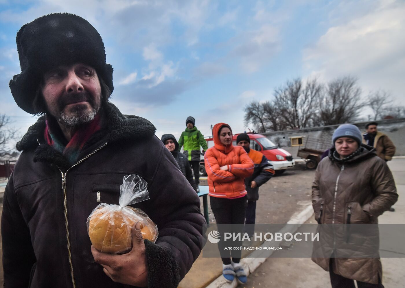 Общественная палата ДНР передала гумпомощь в пригороды Мариуполя