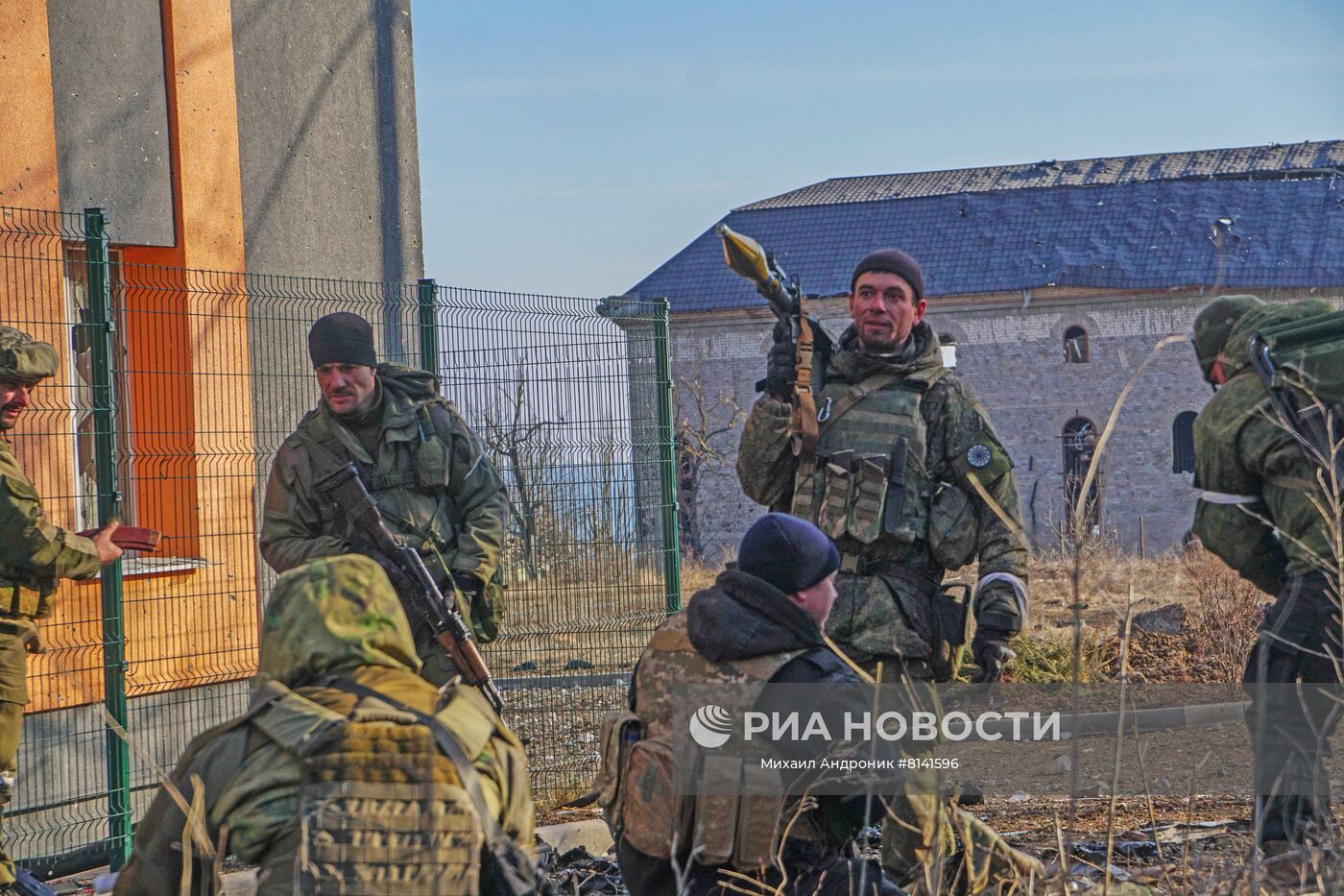 добровольцы спецназ ахмат лисичанск. взятие мариуполя. бои за мариуполь 2022 российские войска. взятие мариуполя. сражение за мариуполь 2022.