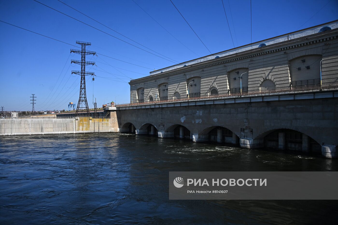 Каховская ГЭС в Херсонской области