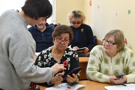 Занятия проекта "Московское долголетие" 