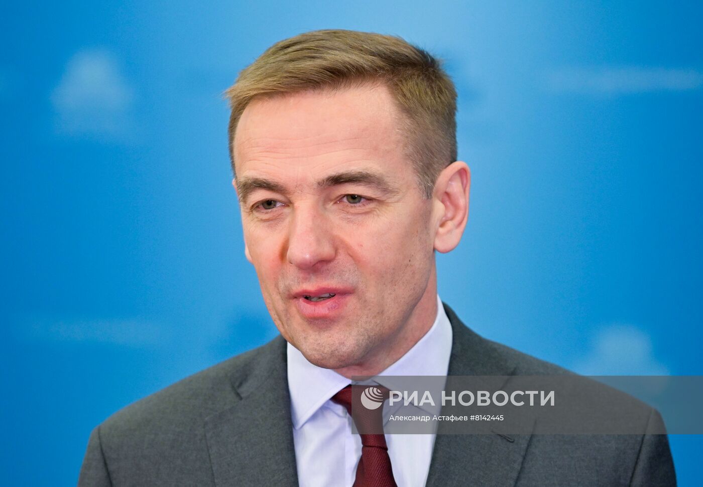 Пресс-подход замминистра промышленности и торговли РФ В. Евтухова