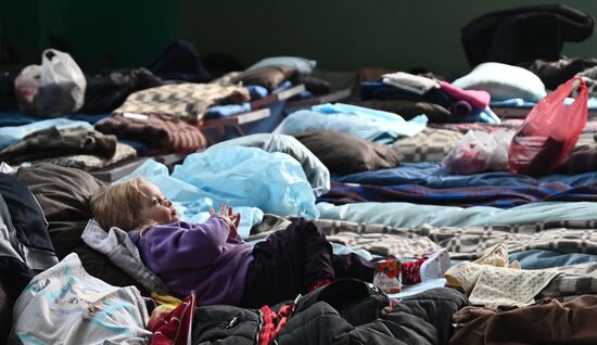 Беженцы из Мариуполя в Ростовской области 