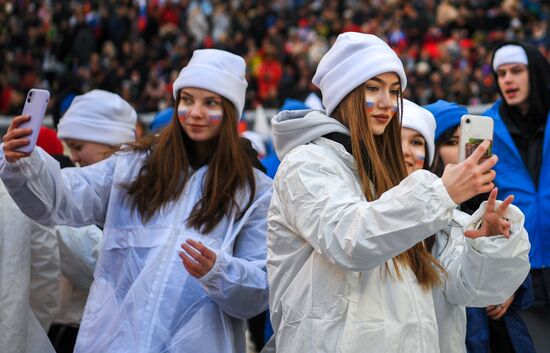 Митинг-концерт, посвященный воссоединению Крыма с Россией