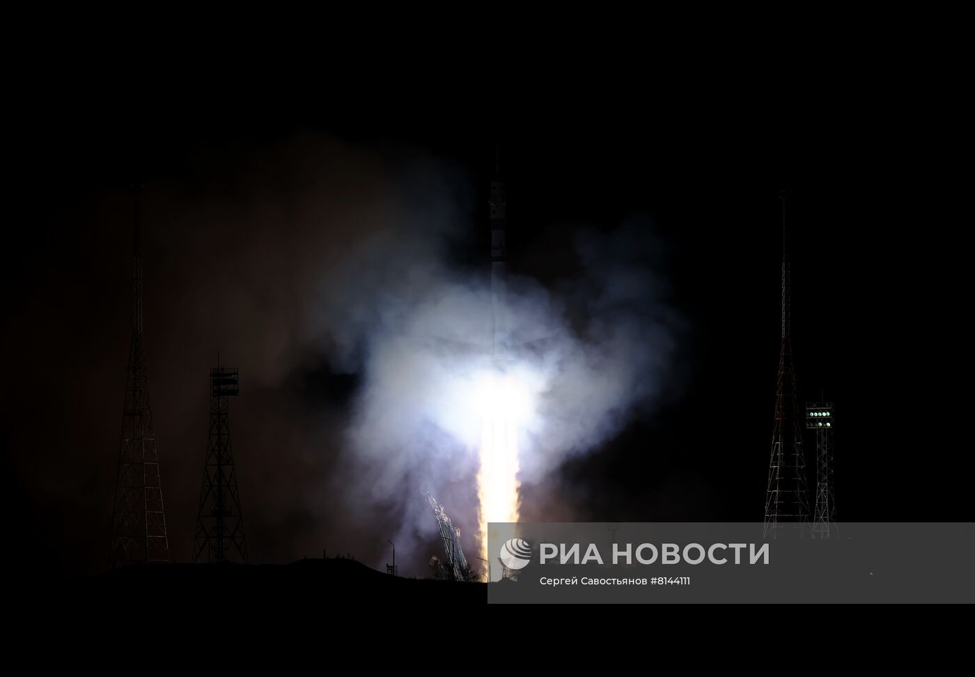 Запуск РН "Союз-2.1а" с пилотируемым кораблем "Союз МС-21"