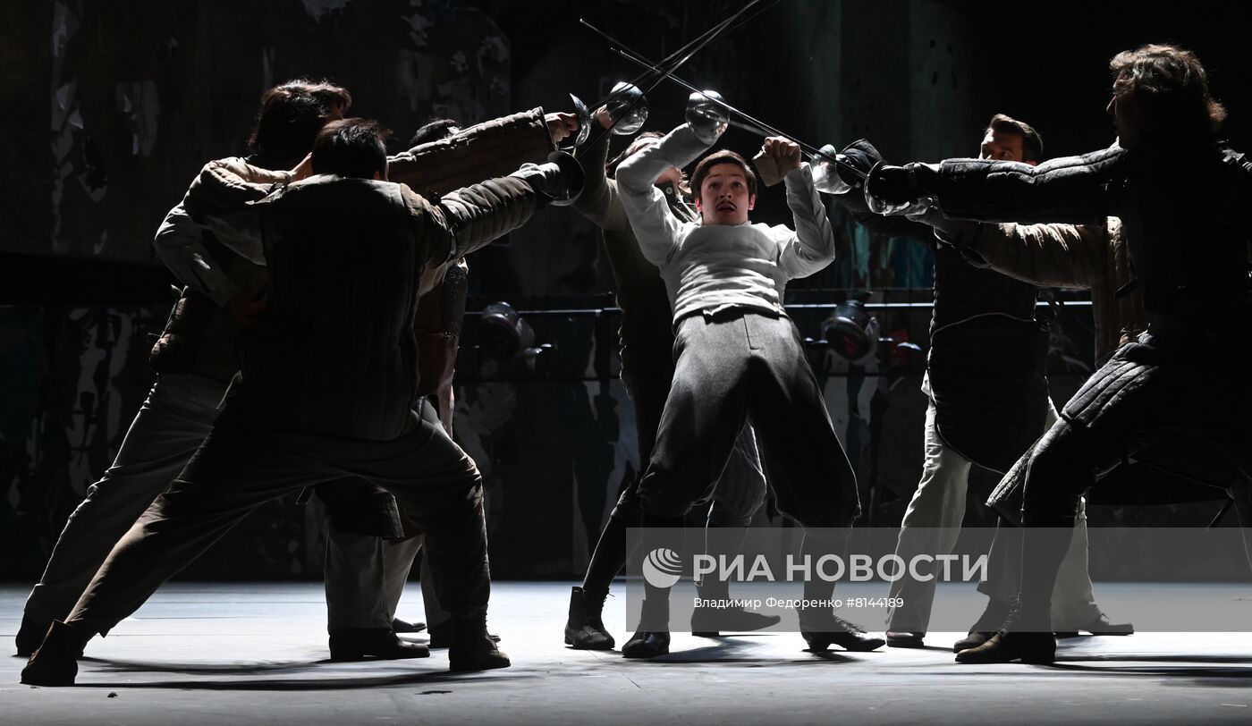 Спектакль "Сирано де Бержерак" в МХТ им. А.П. Чехова