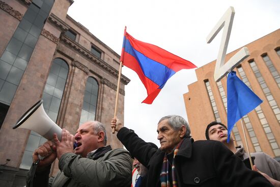 Митинг в поддержу российской армии в Армении