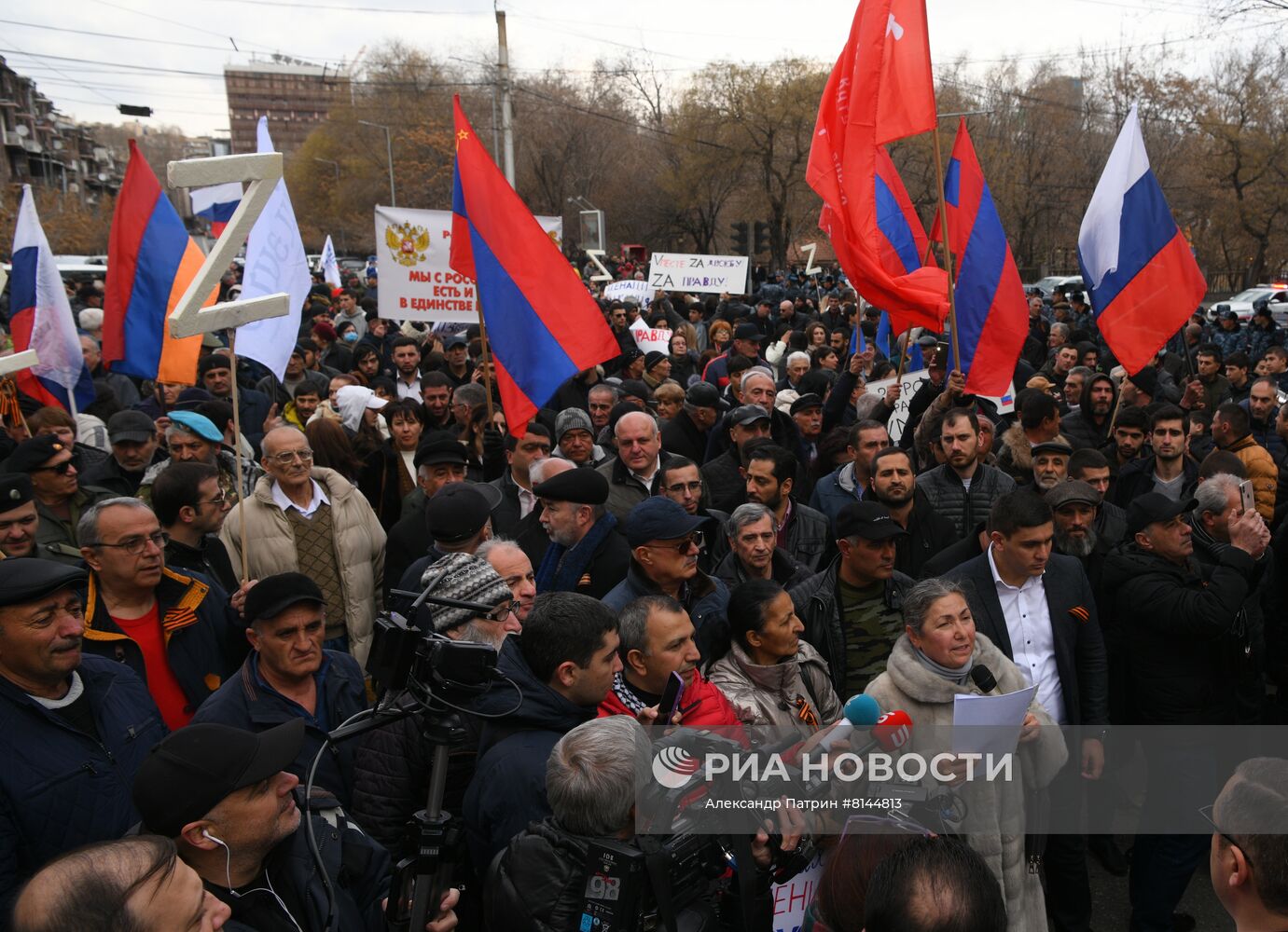 Митинг в поддержу российской армии в Армении