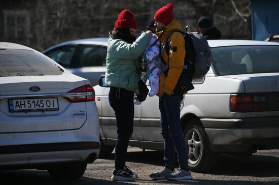 В селе Безыменное в ДНР продолжают принимать беженцев