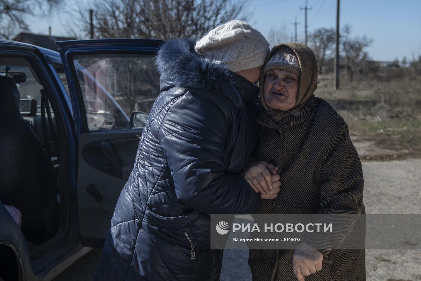 Воссоединение семьи на освобожденных Народной милицией ЛНР территориях