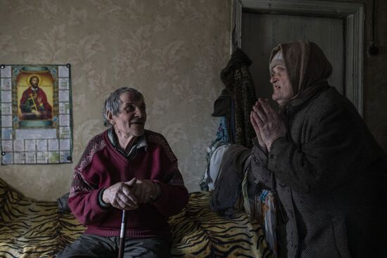 Воссоединение семьи на освобожденных Народной милицией ЛНР территориях