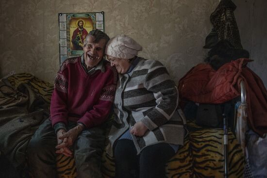 Воссоединение семьи на освобожденных Народной милицией ЛНР территориях