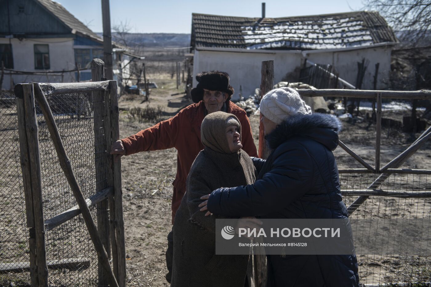 Воссоединение семьи на освобожденных Народной милицией ЛНР территориях