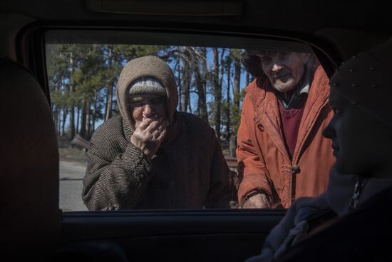 Воссоединение семьи на освобожденных Народной милицией ЛНР территориях