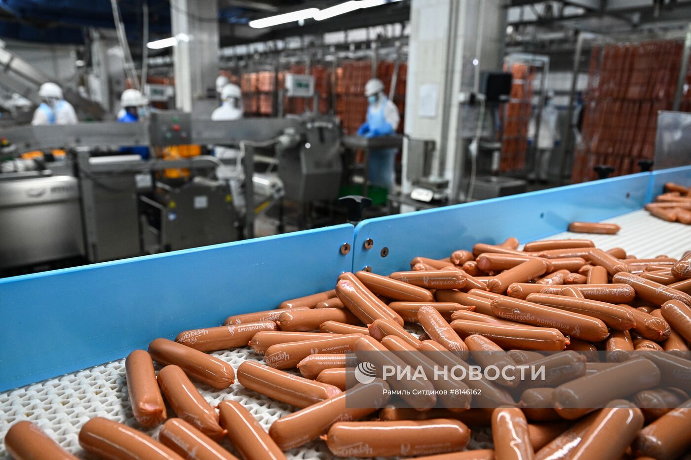 Мэр Москвы С. Собянин посетил Черкизовский мясокомбинат | РИА Новости  Медиабанк