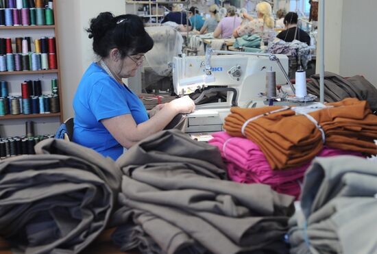 Работа швейной фабрики в Рассказово