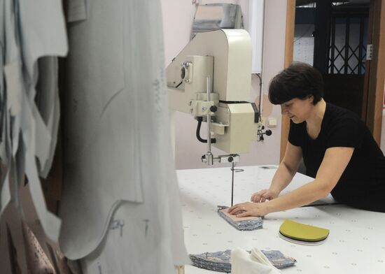 Работа швейной фабрики в Рассказово