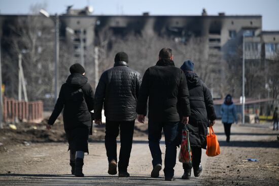 Волноваха возвращается к мирной жизни