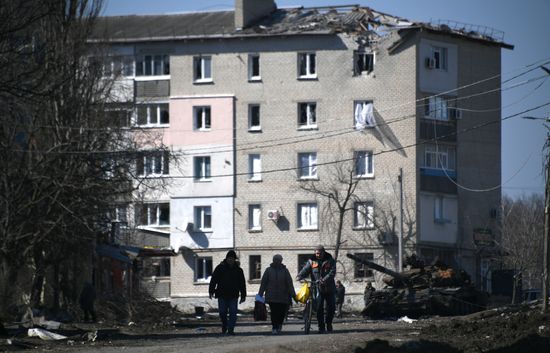 Волноваха возвращается к мирной жизни