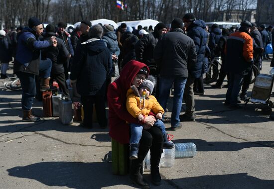 Волноваха возвращается к мирной жизни