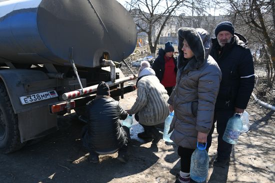 Волноваха возвращается к мирной жизни