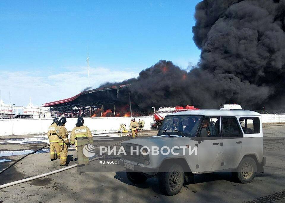 Пожар на нефтебазе в Кстово