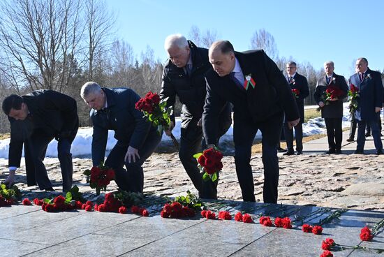 Памятные мероприятия в мемориальном комплексе "Хатынь"