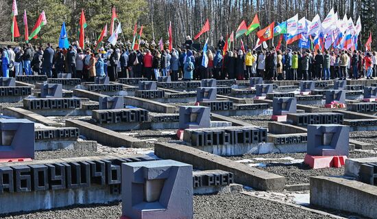 Памятные мероприятия в мемориальном комплексе "Хатынь"