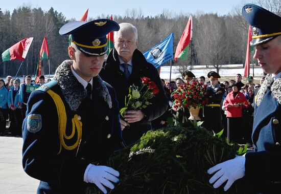 Памятные мероприятия в мемориальном комплексе "Хатынь"