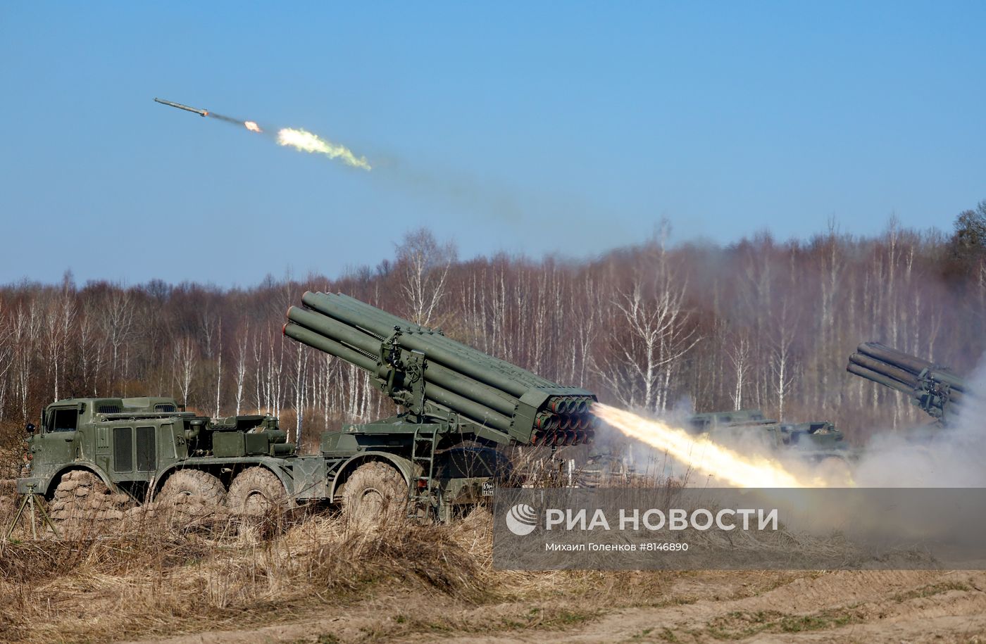 Учения Балтийского флота по управлению артиллерийским огнем в Калининградской области