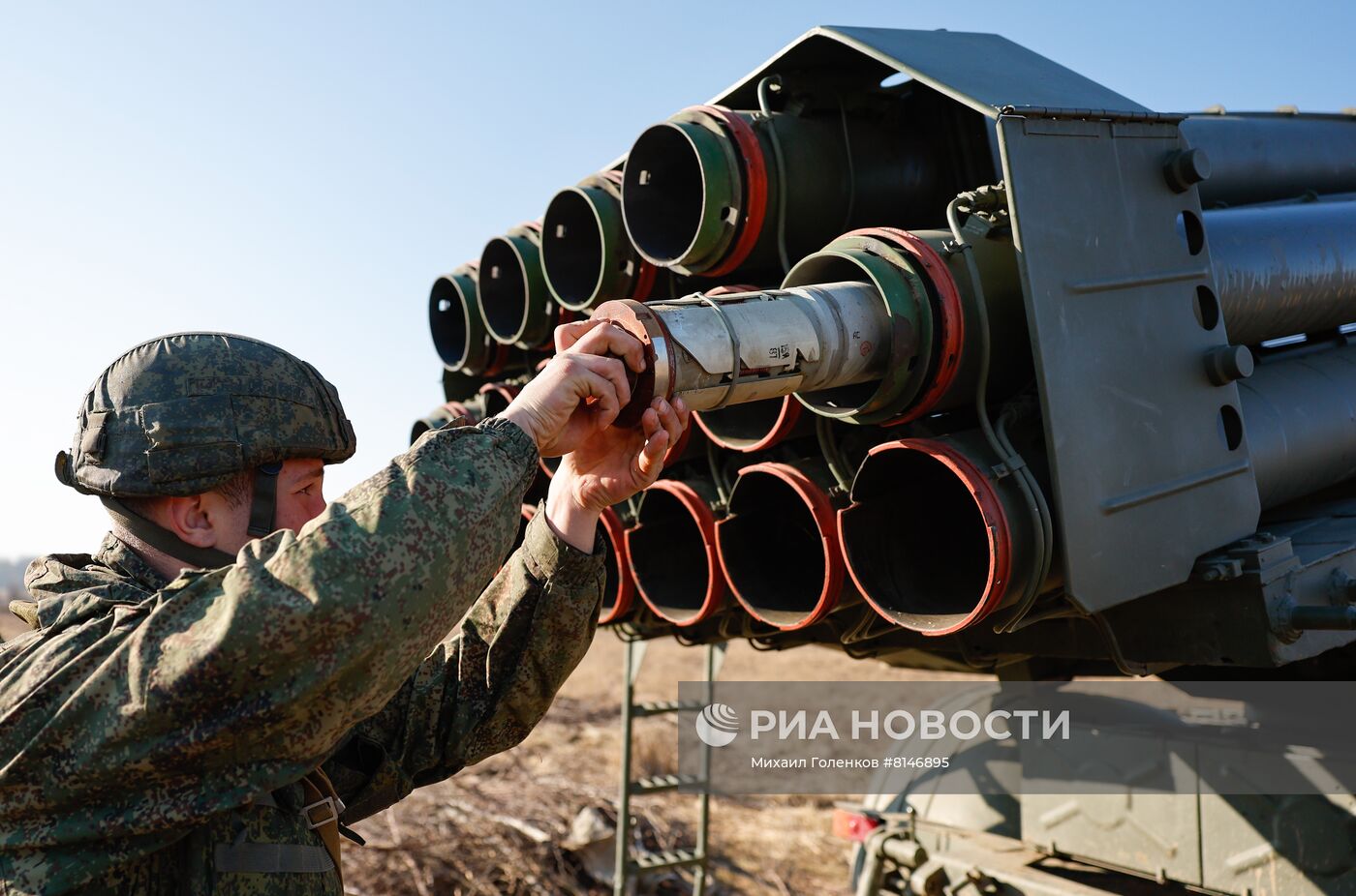 Учения Балтийского флота по управлению артиллерийским огнем в Калининградской области