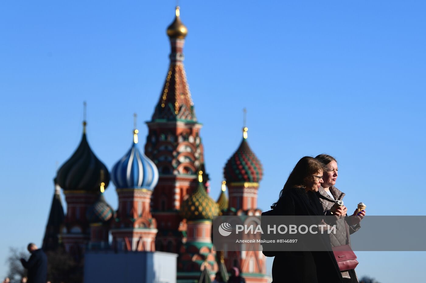 Теплая погода в Москве