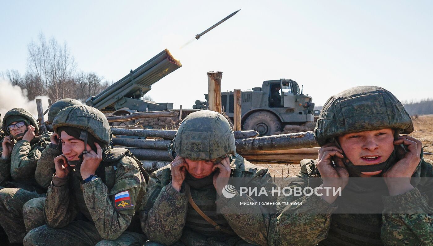 Учения Балтийского флота по управлению артиллерийским огнем в Калининградской области