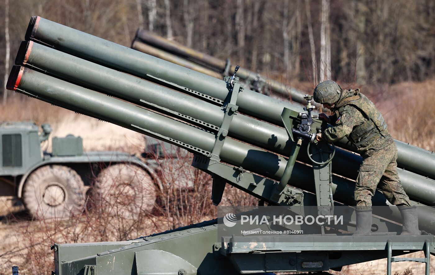 Учения Балтийского флота по управлению артиллерийским огнем в Калининградской области