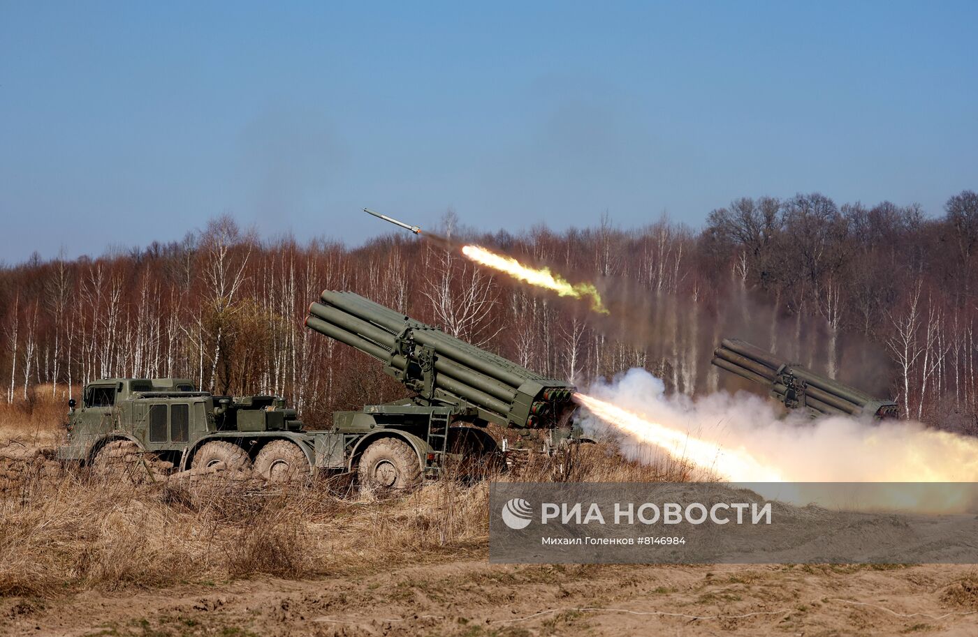 Учения Балтийского флота по управлению артиллерийским огнем в Калининградской области