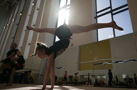 Тренировка донецких гимнасток в Москве