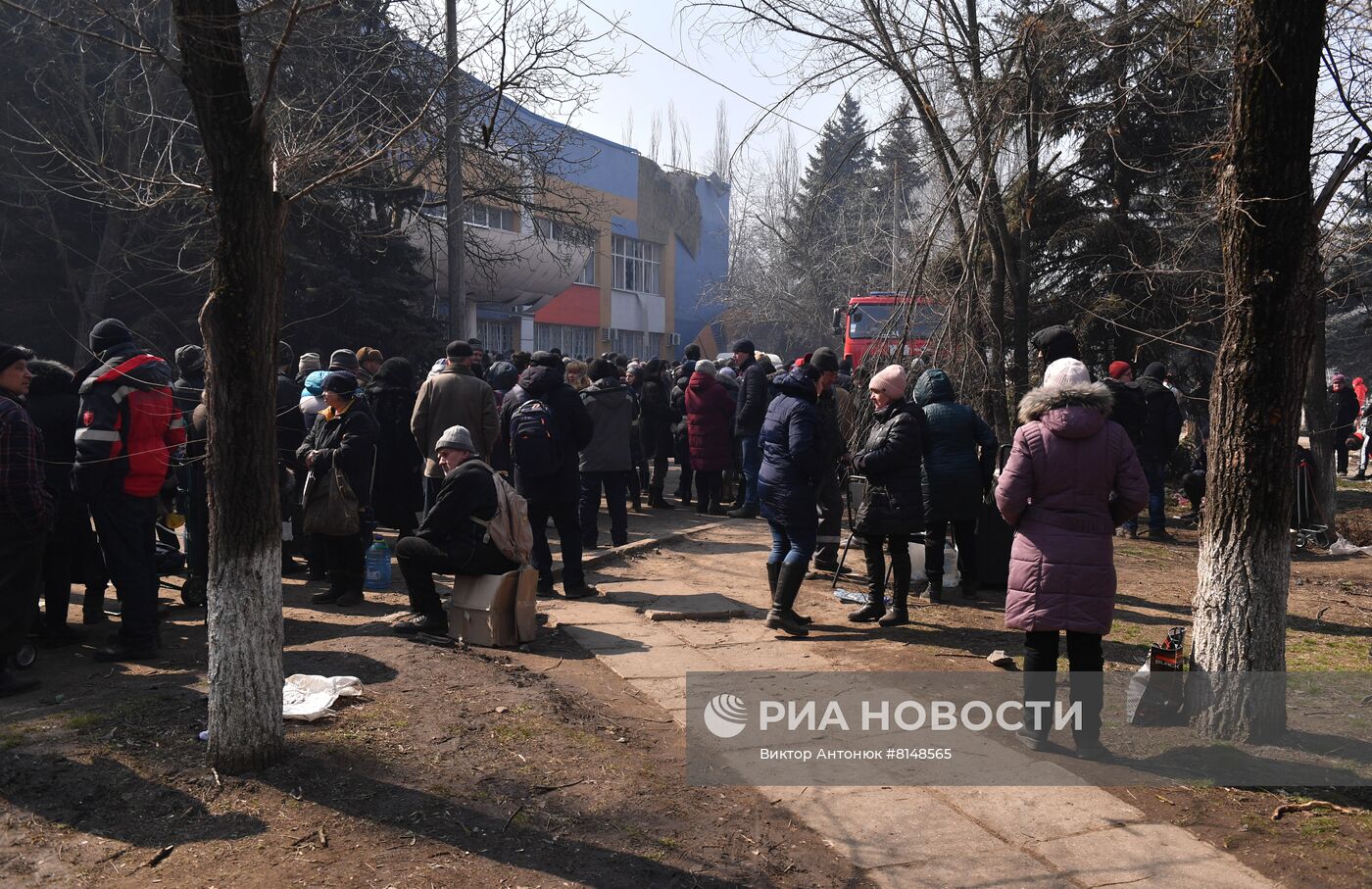 Раздача гумпомощи в Мариуполе