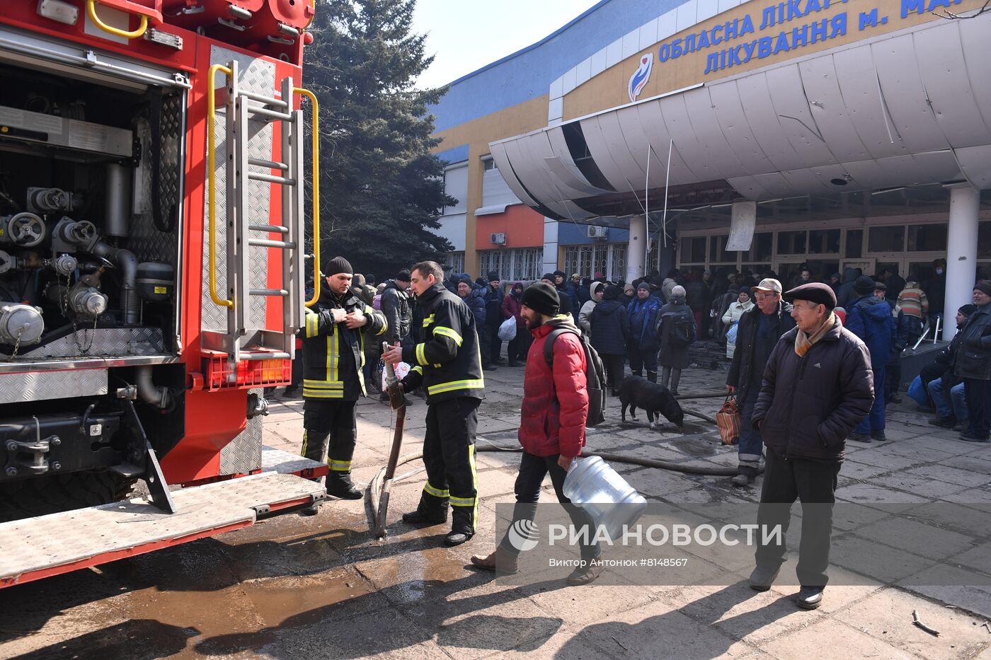 Раздача гумпомощи в Мариуполе