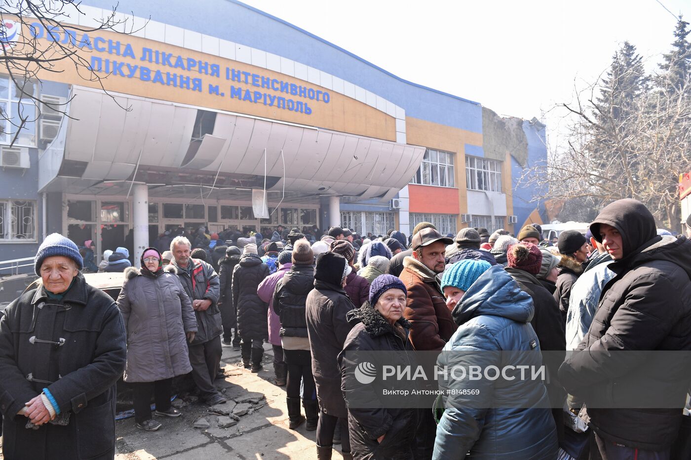 Раздача гумпомощи в Мариуполе