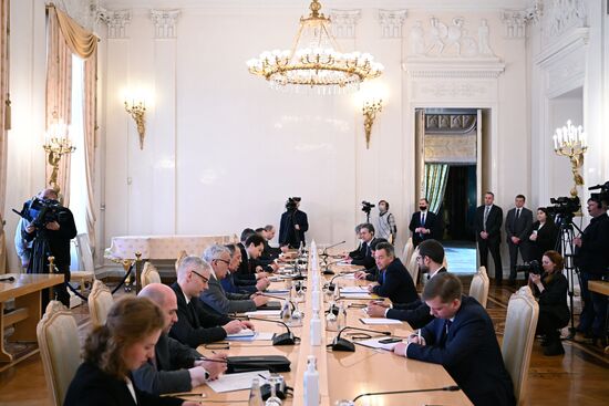 Встреча главы МИД РФ С. Лаврова и президента Международного комитета красного креста П. Маурера