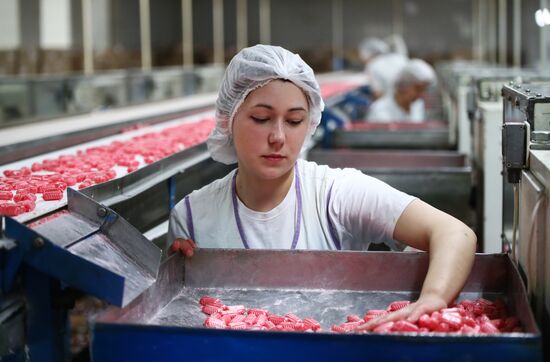 Работа кондитерского предприятия "Конфил" в Волгограде